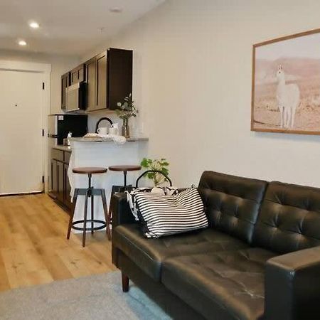 Hip Container Apt - 5 Min Walk To Tiaa Bank Jacksonville Ngoại thất bức ảnh