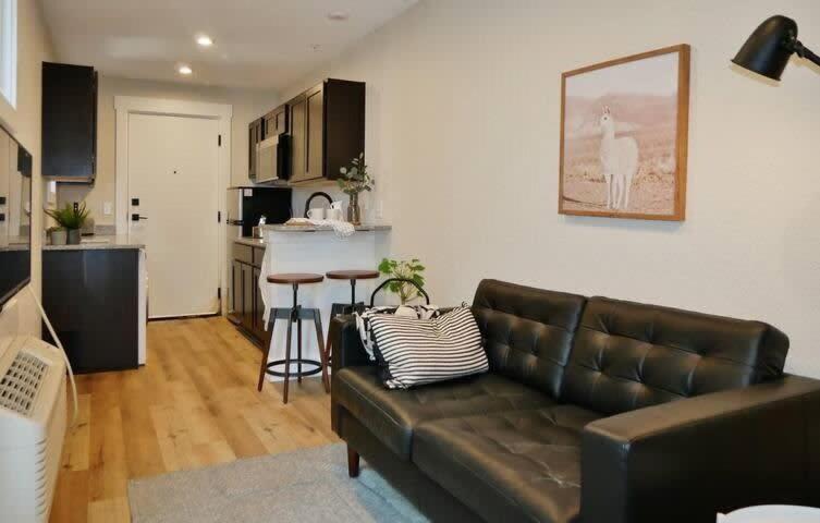 Hip Container Apt - 5 Min Walk To Tiaa Bank Jacksonville Ngoại thất bức ảnh